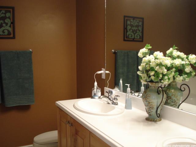 1717 W 2525 S, Syracuse, UT 84075 — photo 9