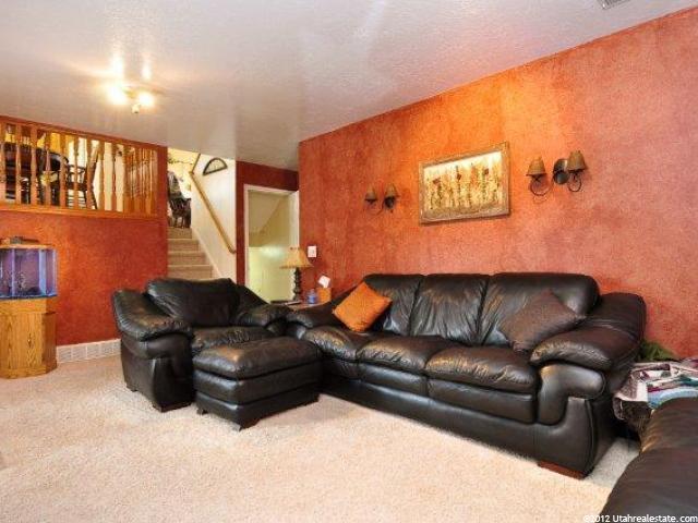 5827 S 4025 W, Roy, UT 84067 — photo 6