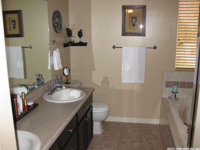 7729 S Sandy Heights Dr E, Sandy, UT 84070 — photo 8