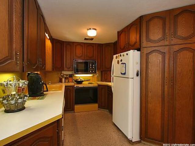 5713 S 920 E, Murray, UT 84121 — photo 5