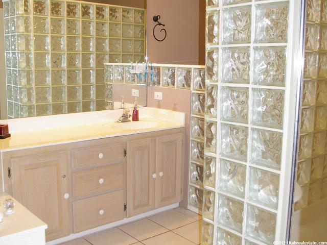 661 E Center, Providence, UT 84332 — photo 10