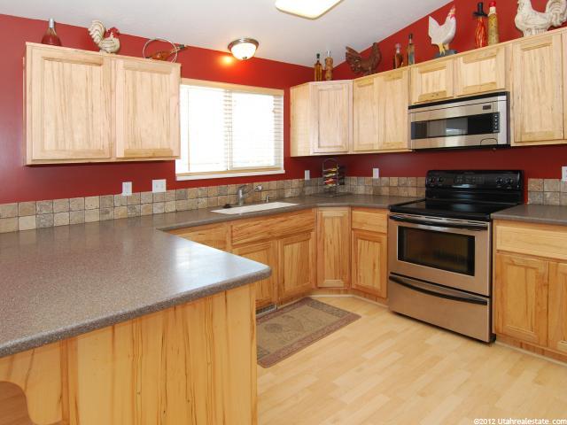 652 W 3650 S, Riverdale, UT 84405 — photo 3