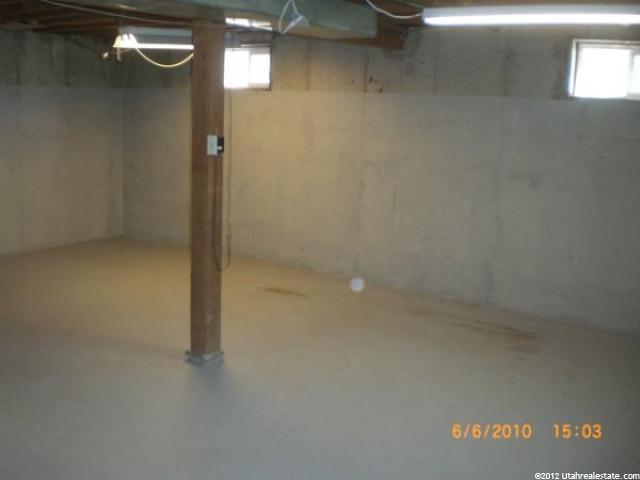 365 N 700 E, Kaysville, UT 84037 — photo 8