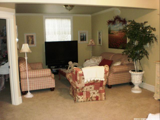 458 N Linden Ln, Providence, UT 84332 — photo 2