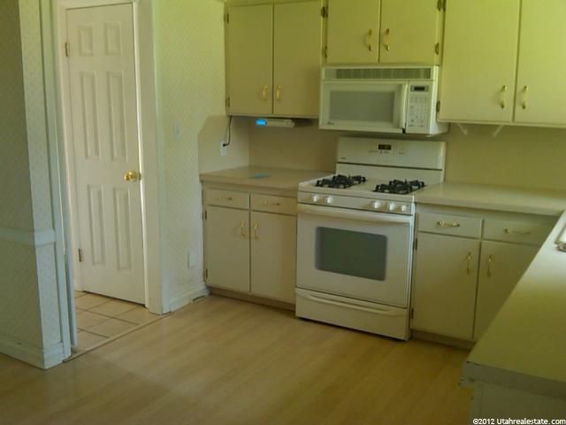 396 W 4200 N, Pleasant View, UT 84414 — photo 2