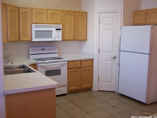 1974 N 1450 W, Clinton, UT 84015 — photo 2