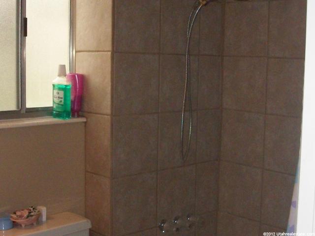 1631 E 1100 S, Clearfield, UT 84015 — photo 2