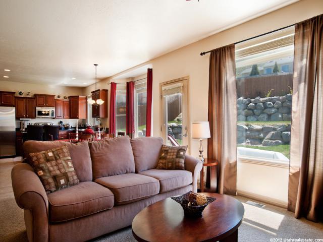 236 E Summer Leaf Dr E, Draper, UT 84020 — photo 2