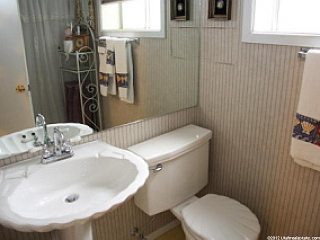 1044 E Revere S, Murray, UT 84117 — photo 12