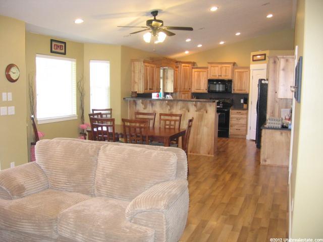 340 N 100 W, Smithfield, UT 84335 — photo 4