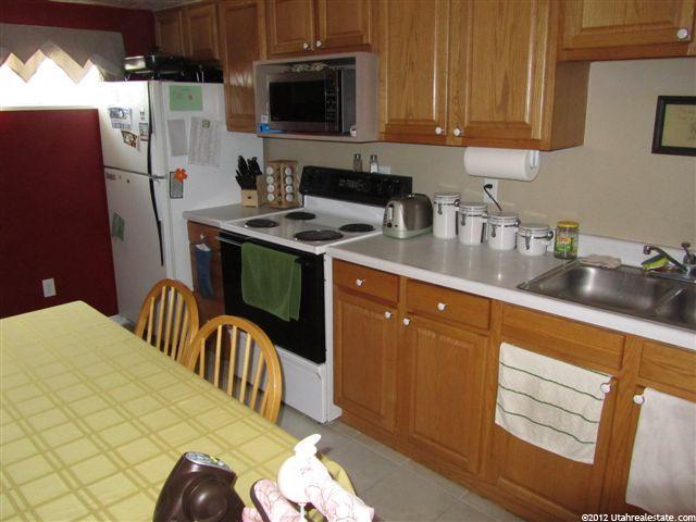 1377 N 300 W, Provo, UT 84604 — photo 4