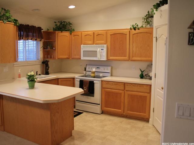 161 E 1100 N, Harrisville, UT 84404 — photo 4