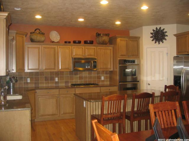 272 S Willowmere Dr W, Kaysville, UT 84037 — photo 3