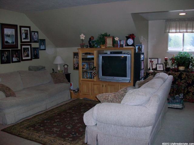 8478 S 1430 E, Sandy, UT 84093 — photo 6