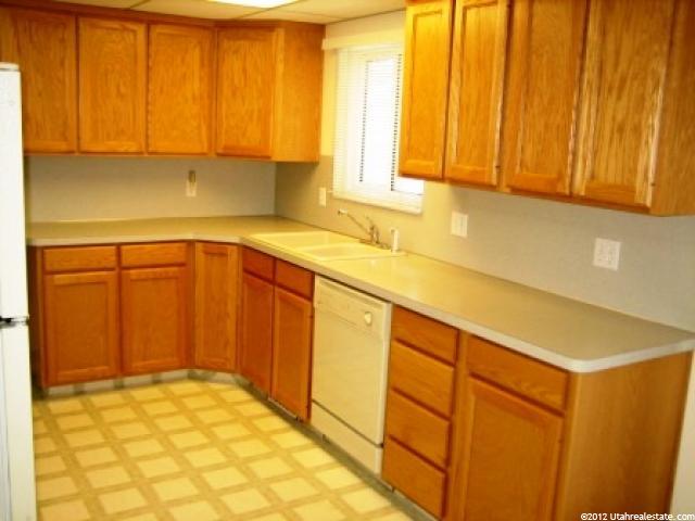 1079 N Mala Dr W, Layton, UT 84040 — photo 2