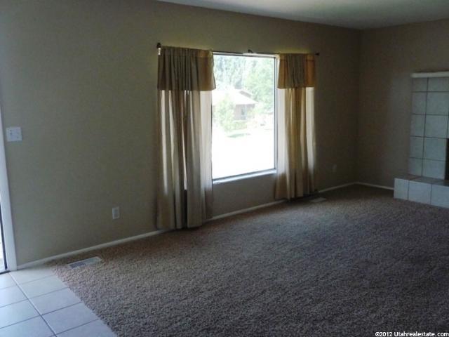 371 S 1000 E, Kaysville, UT 84037 — photo 2