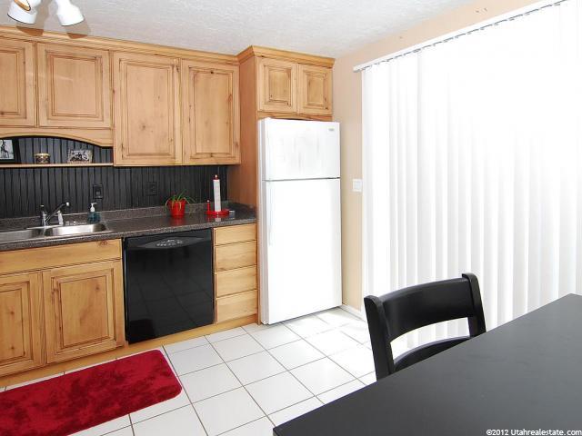 590 W 1950 N, Centerville, UT 84014 — photo 2