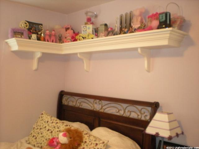 908 S 350 W, Bountiful, UT 84010 — photo 11