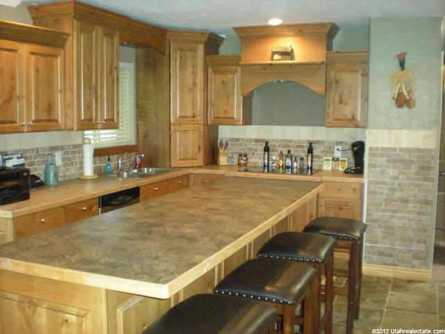 908 S 350 W, Bountiful, UT 84010 — photo 4