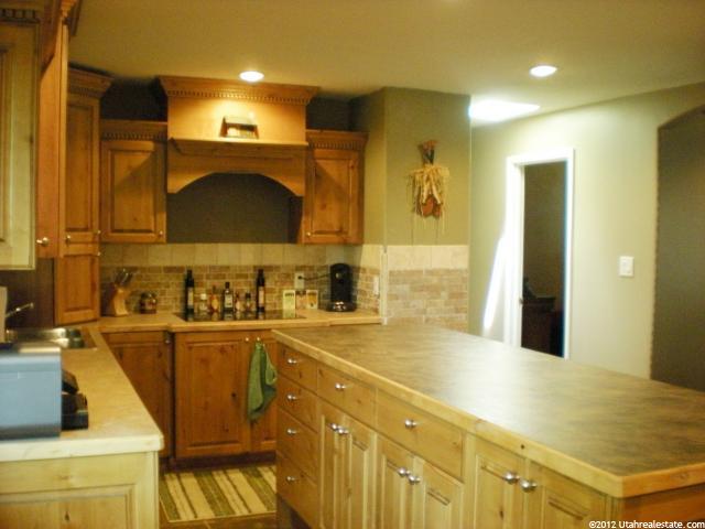 908 S 350 W, Bountiful, UT 84010 — photo 5