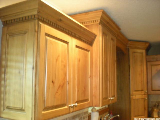 908 S 350 W, Bountiful, UT 84010 — photo 9