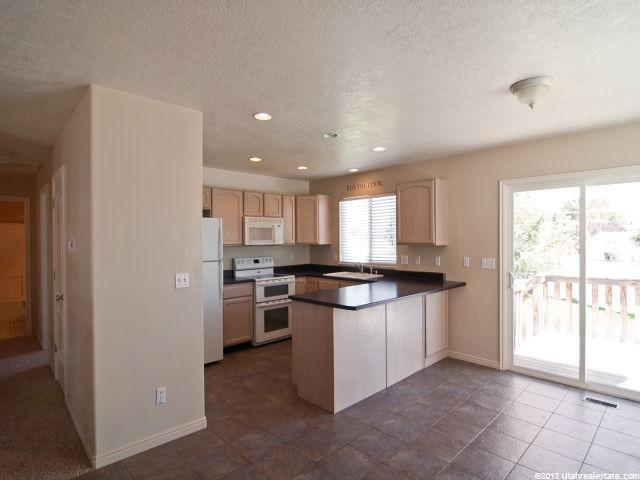 768 W 1240 N, Clinton, UT 84015 — photo 7