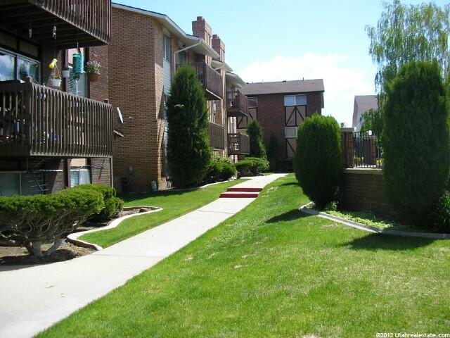 5545 S 2100 W #A-6, Roy, UT 84067 — photo 8