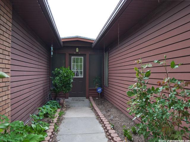 4650 S 3075 E, Holladay, UT 84117 — photo 3