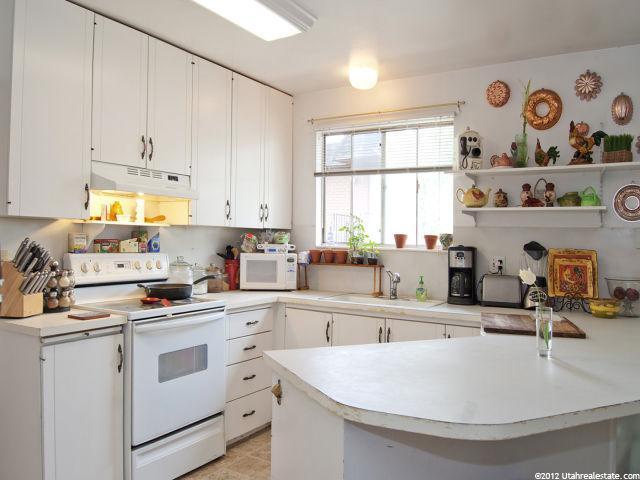 4650 S 3075 E, Holladay, UT 84117 — photo 4