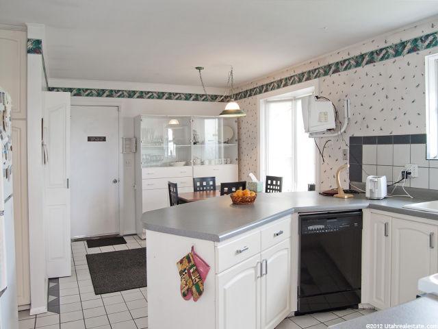 4650 S 3075 E, Holladay, UT 84117 — photo 6