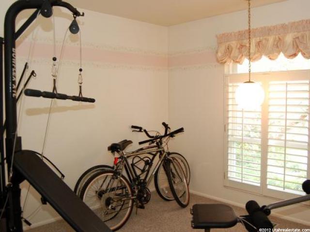 4131 S Lakeview Dr, Ogden, UT 84403 — photo 3