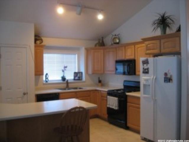 6033 S 3850 W, Roy, UT 84067 — photo 9