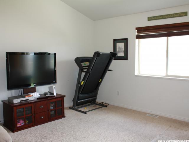 419 S 700 E, Hyrum, UT 84319 — photo 12