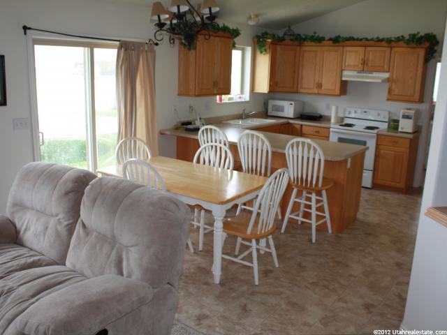 419 S 700 E, Hyrum, UT 84319 — photo 3