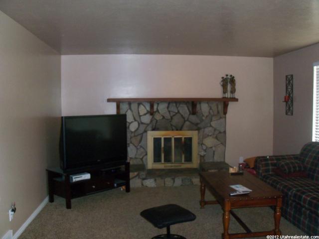 545 N Owens St. E, Layton, UT 84041 — photo 2