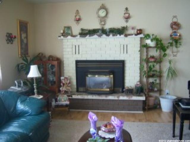 512 S 2150 W, Vernal, UT 84078 — photo 2