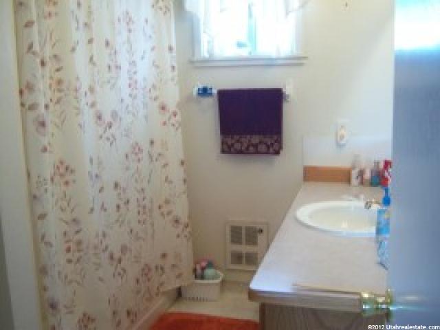 512 S 2150 W, Vernal, UT 84078 — photo 9