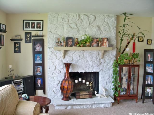 1009 E Buchnell Dr, Sandy, UT 84070 — photo 2