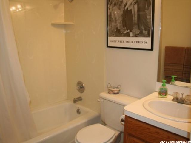 660 S 825 E, Layton, UT 84041 — photo 6