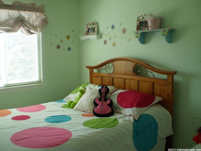 445 S 925 E, Layton, UT 84041 — photo 7