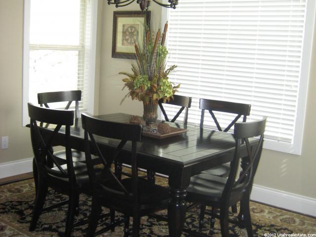 628 E Cove St, Providence, UT 84332 — photo 8