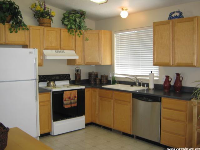 349 W 1800 S, Clearfield, UT 84015 — photo 4