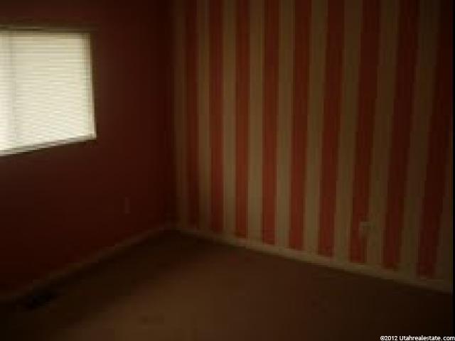 284 N 500 W, Clearfield, UT 84015 — photo 4