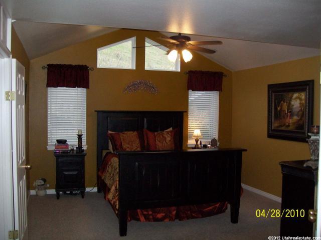 2006 N 150 E, Centerville, UT 84014 — photo 2