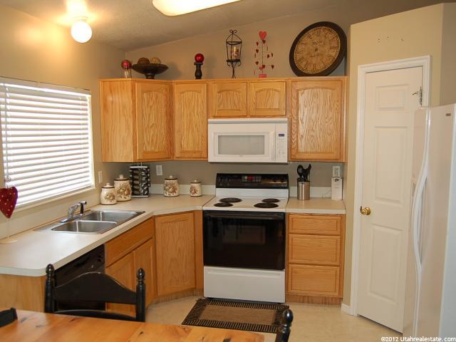 4910 S 3975 W, Roy, UT 84067 — photo 3