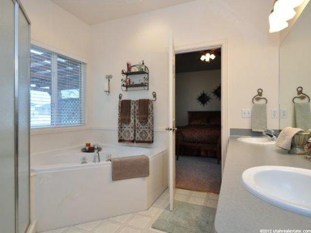 2418 W 1175 S, Syracuse, UT 84075 — photo 8