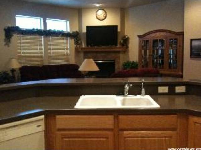 2178 E Village Crest Dr S, Draper, UT 84020 — photo 3