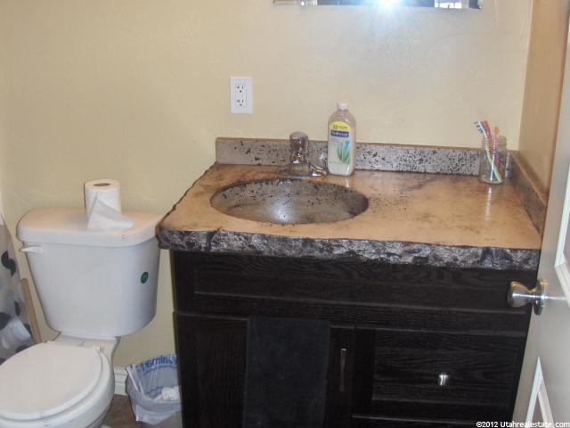 21 S 300 E, Spring City, UT 84662 — photo 8