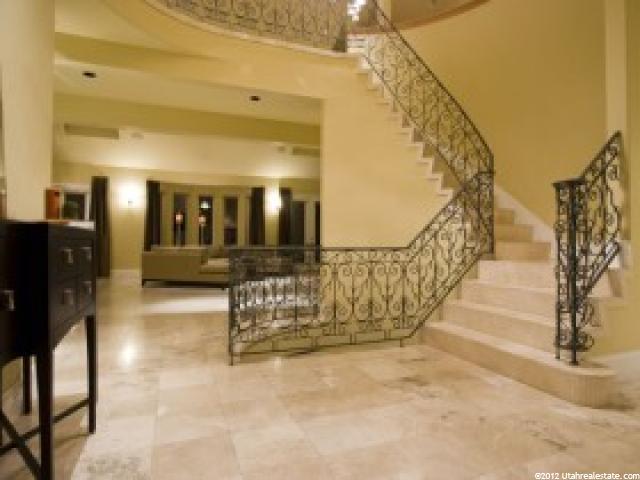680 S Davis Blvd, Bountiful, UT 84010 — photo 3