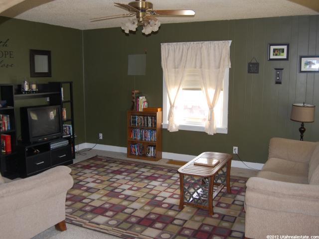 433 E Center St, Logan, UT 84321 — photo 2